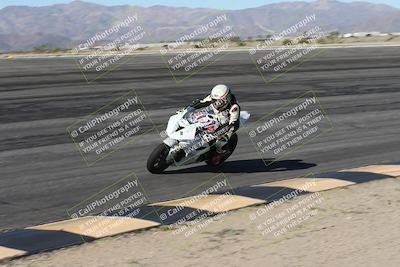 media/Jan-16-2026-CVMA Friday Practice (Fri) [[6f2bf47531]]/5-Racer 4-Trackday1/Session 2 (Bowl)/